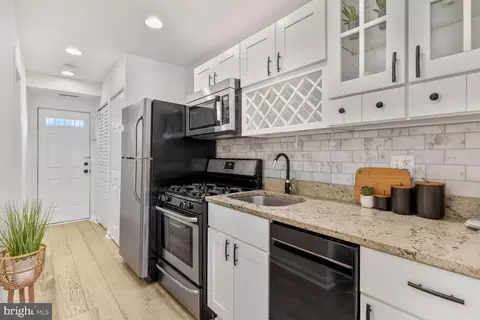Entry Way - 1268 16th St NE, Washington, DC 20002 photo 2 of 3