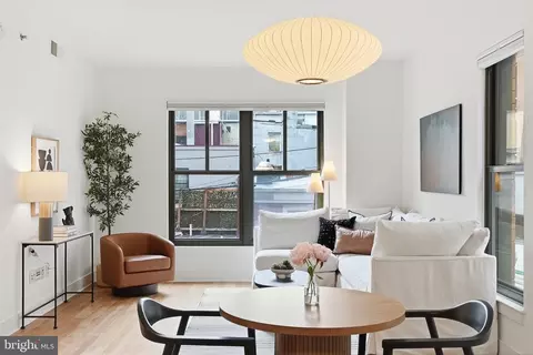 910 M St NW #203, Washington, DC 20001