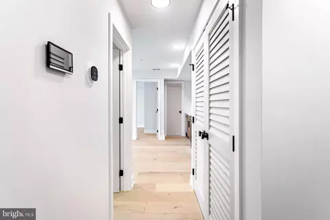 Entry Way - 845 19th St NE #4, Washington, DC 20002 photo 3 of 4