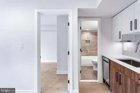Entry Way - 845 19th St NE #4, Washington, DC 20002 photo 2 of 4