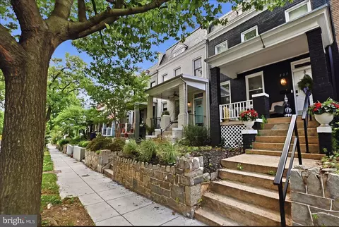 939 15th St SE, Washington, DC 20003