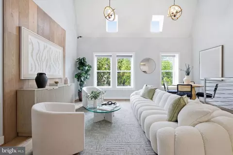 1117 Allison St NW #3, Washington, DC 20011