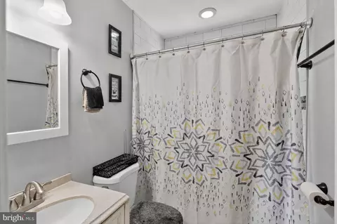 Bath - 627 Atlantic St SE, Washington, DC 20032 photo 1 of 3