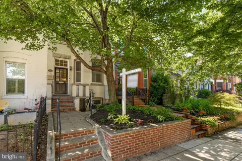 502 12th St NE, Washington, DC 20002