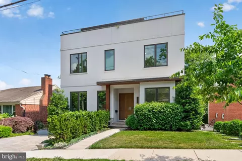 4512 Salem Ln NW, Washington, DC 20007