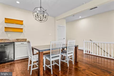 Dining - 502 G St NE, Washington, DC 20002 photo 2 of 3