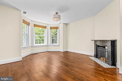 Living - 502 G St NE, Washington, DC 20002 photo 3 of 3