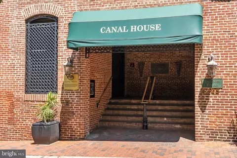 3225 Grace St NW #226, Washington, DC 20007