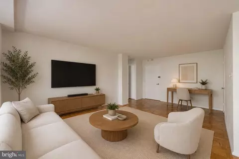 1545 18th St NW #303, Washington, DC 20036