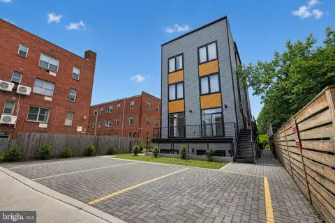 1307 Longfellow St NW #8, Washington, DC 20011
