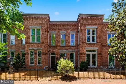 301 12th St SE, Washington, DC 20003
