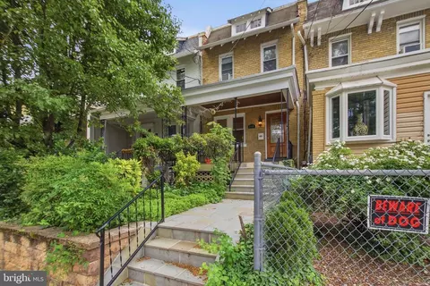 440 NE Delafield Pl NW, Washington, DC 20011