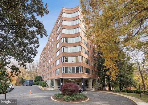 4200 Cathedral Ave NW #614, Washington, DC 20016