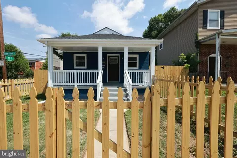 5100 Queens Stroll Pl SE, Washington, DC 20019