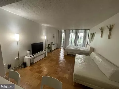 1311 Delaware Ave SW #S833, Washington, DC 20024