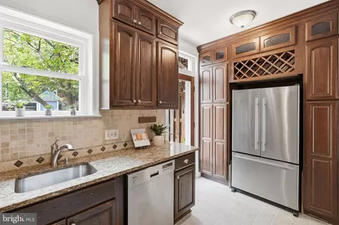 315 11th St SE, Washington, DC 20003 photo 15