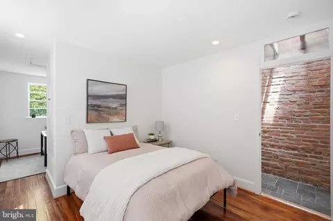 315 11th St SE, Washington, DC 20003 photo 17