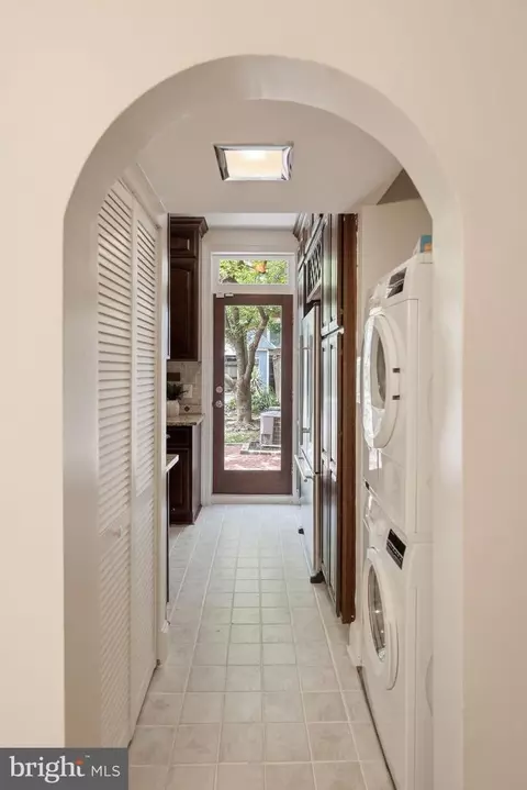 315 11th St SE, Washington, DC 20003 photo 12