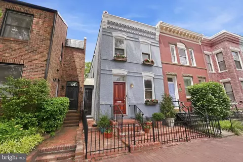 315 11th St SE, Washington, DC 20003 photo 2