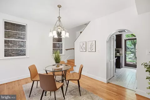 315 11th St SE, Washington, DC 20003 photo 9