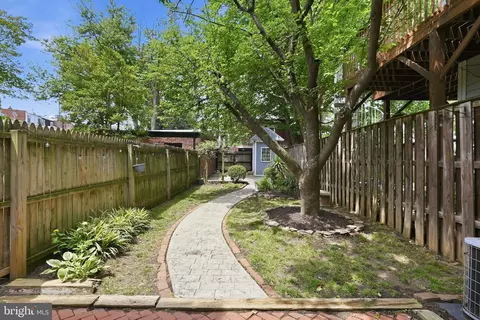 315 11th St SE, Washington, DC 20003 photo 29