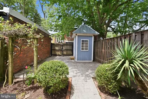 315 11th St SE, Washington, DC 20003 photo 30