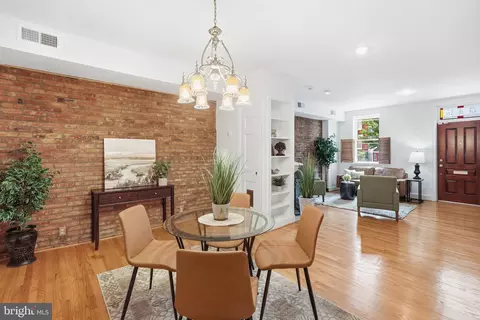315 11th St SE, Washington, DC 20003 photo 5