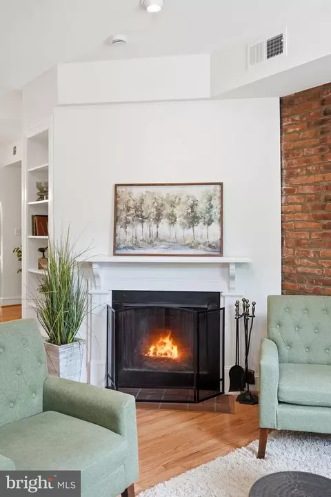 315 11th St SE, Washington, DC 20003 photo 6