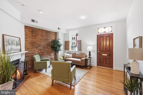 315 11th St SE, Washington, DC 20003 photo 3