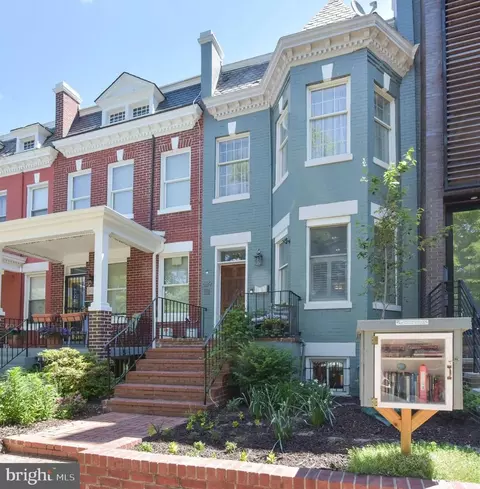 629 5th St NE, Washington, DC 20002