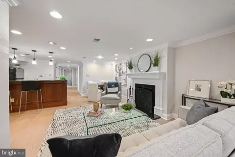 1832 Calvert St NW #1, Washington, DC 20009