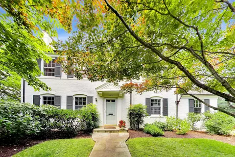 4238 50th St NW, Washington, DC 20016