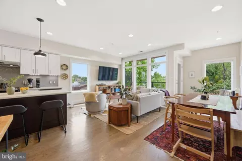 3815 14th St NW #5, Washington, DC 20011