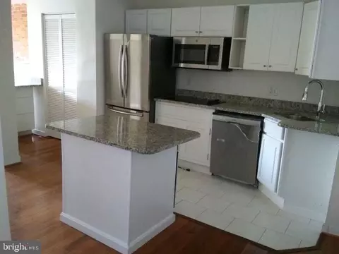 1433 NW Clifton St NW #2, Washington, DC 20009