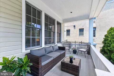 3350 17th St NW #1, Washington, DC 20010