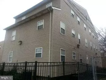 612 Eastern Ave NE #104, Washington, DC 20019