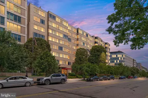 1711 Massachusetts Ave NW #632, Washington, DC 20036