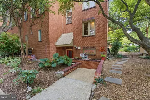 3301 19th St NW #A1, Washington, DC 20010
