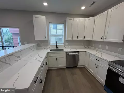 Kitchen - 5002 Kimi Gray Ct SE, Washington, DC 20019 photo 2 of 5