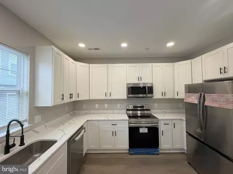 Kitchen - 5002 Kimi Gray Ct SE, Washington, DC 20019 photo 1 of 5