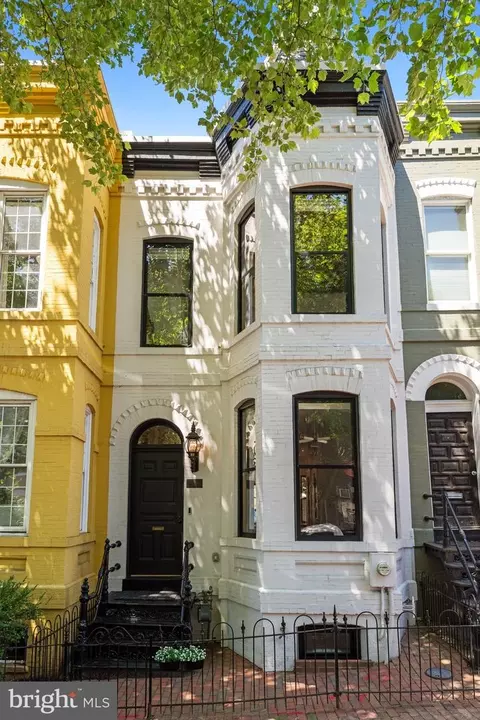 1324 35th St NW, Washington, DC 20007