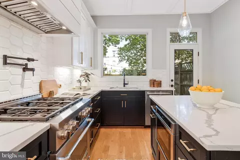 Kitchen - 822 5th St NE, Washington, DC 20002 photo 4 of 4