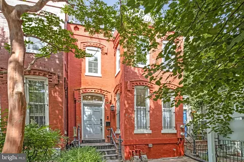 Exterior - 822 5th St NE, Washington, DC 20002 photo 2 of 6
