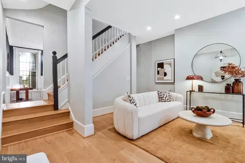 Entry Way - 822 5th St NE, Washington, DC 20002 photo 3 of 6