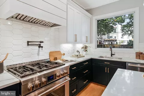 Kitchen - 822 5th St NE, Washington, DC 20002 photo 3 of 4