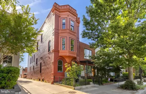 1737 11th St NW #102, Washington, DC 20001
