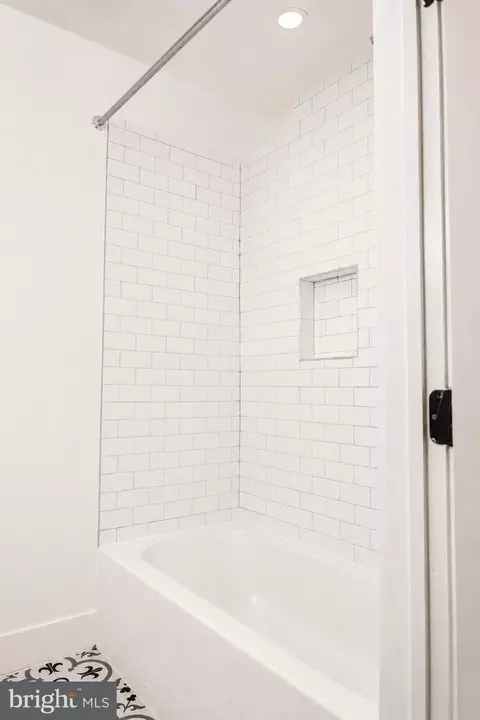 Bath - 604 17th St NE, Washington, DC 20002 photo 3 of 4