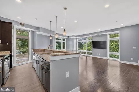 Living - 2126 3rd St NE #B, Washington, DC 20002 photo 2 of 4