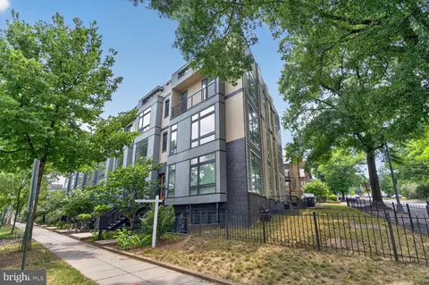 2126 3rd St NE #B, Washington, DC 20002