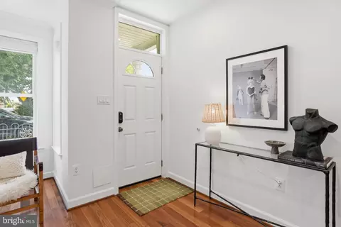 Entry Way - 723 L St NE, Washington, DC 20002 photo 2 of 5